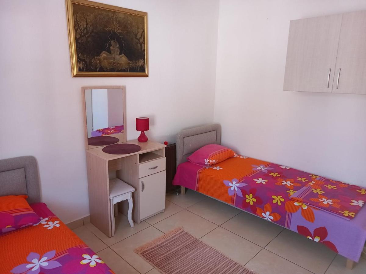 Apartmani Liki Ulcinj Exterior photo