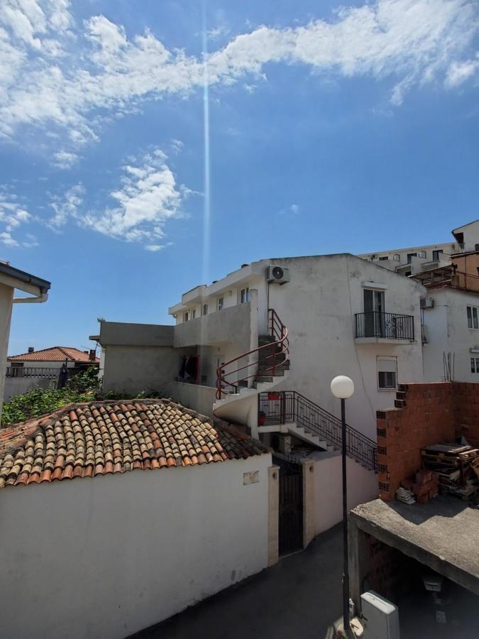 Apartmani Liki Ulcinj Exterior photo