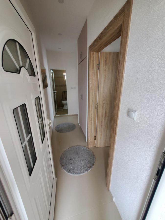 Apartmani Liki Ulcinj Exterior photo